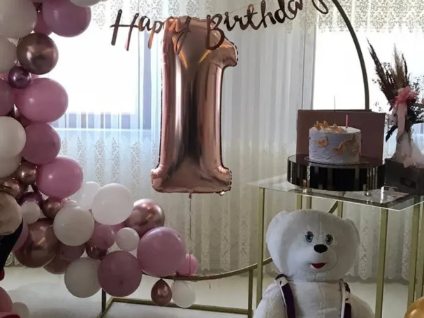 Defne Lina'nın 1 Yaş Doğum Günü Organizasyonu, Denizli Balonlu Yuvarlak Metal Tag Organizasyon Malzemeleri